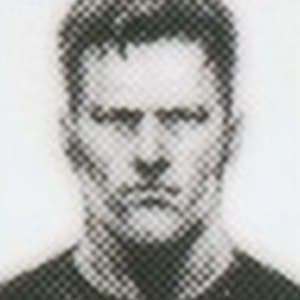 Retrato de un recluta de Mother Base, de pelo corto y cejas marcadas