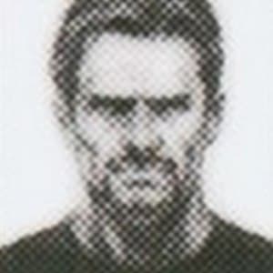 Retrato de un recluta de Mother Base, con barba incipiente